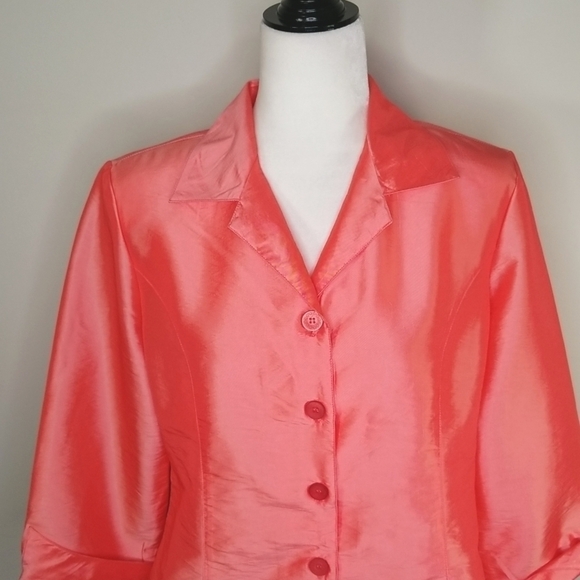 Red Coral Collection Crinkle Button Up Blouse - Picture 2 of 8